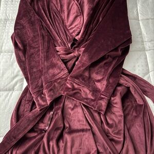 Liz Claiborne Deep Red Plush Robe